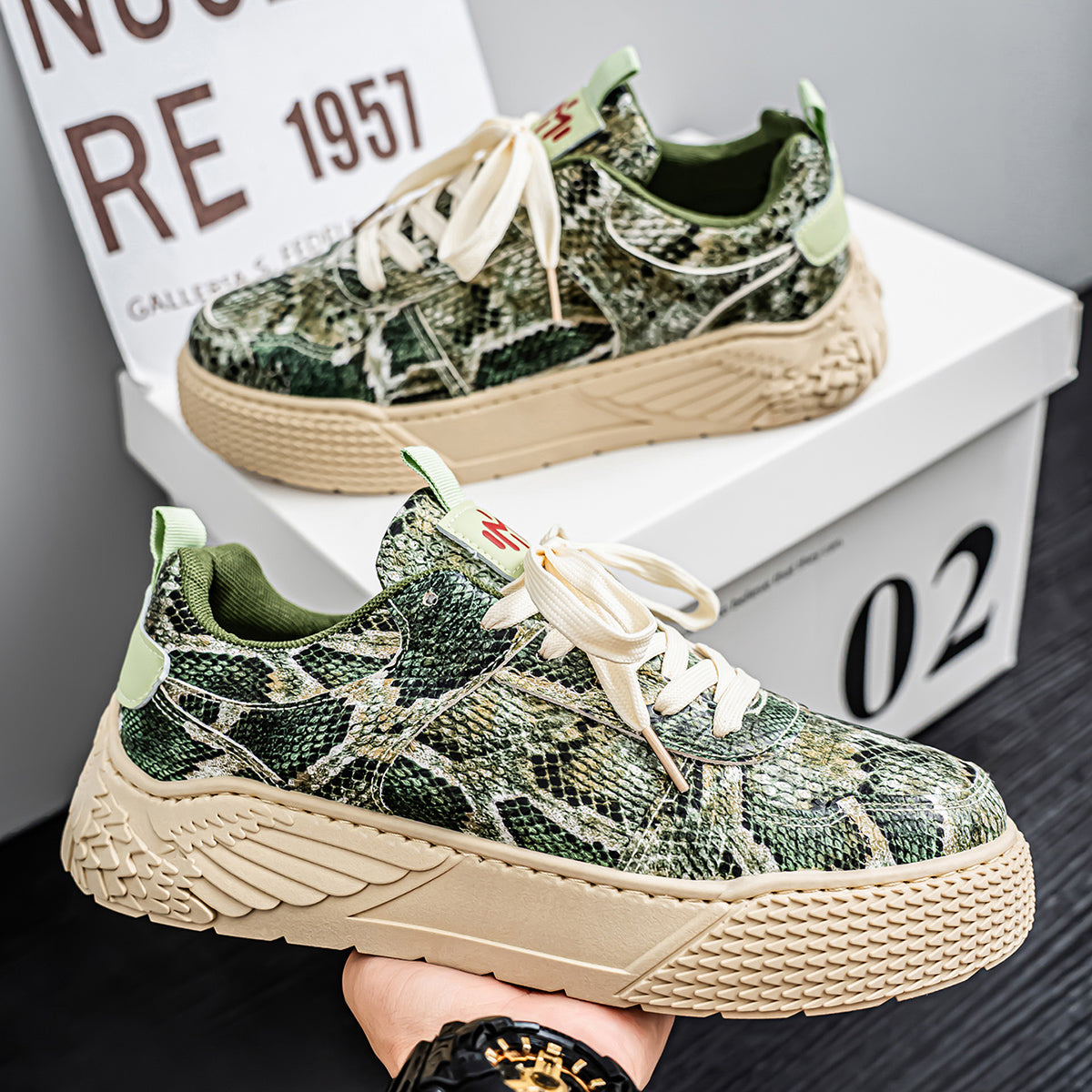 58026 Snake skin casual new style skate shoes