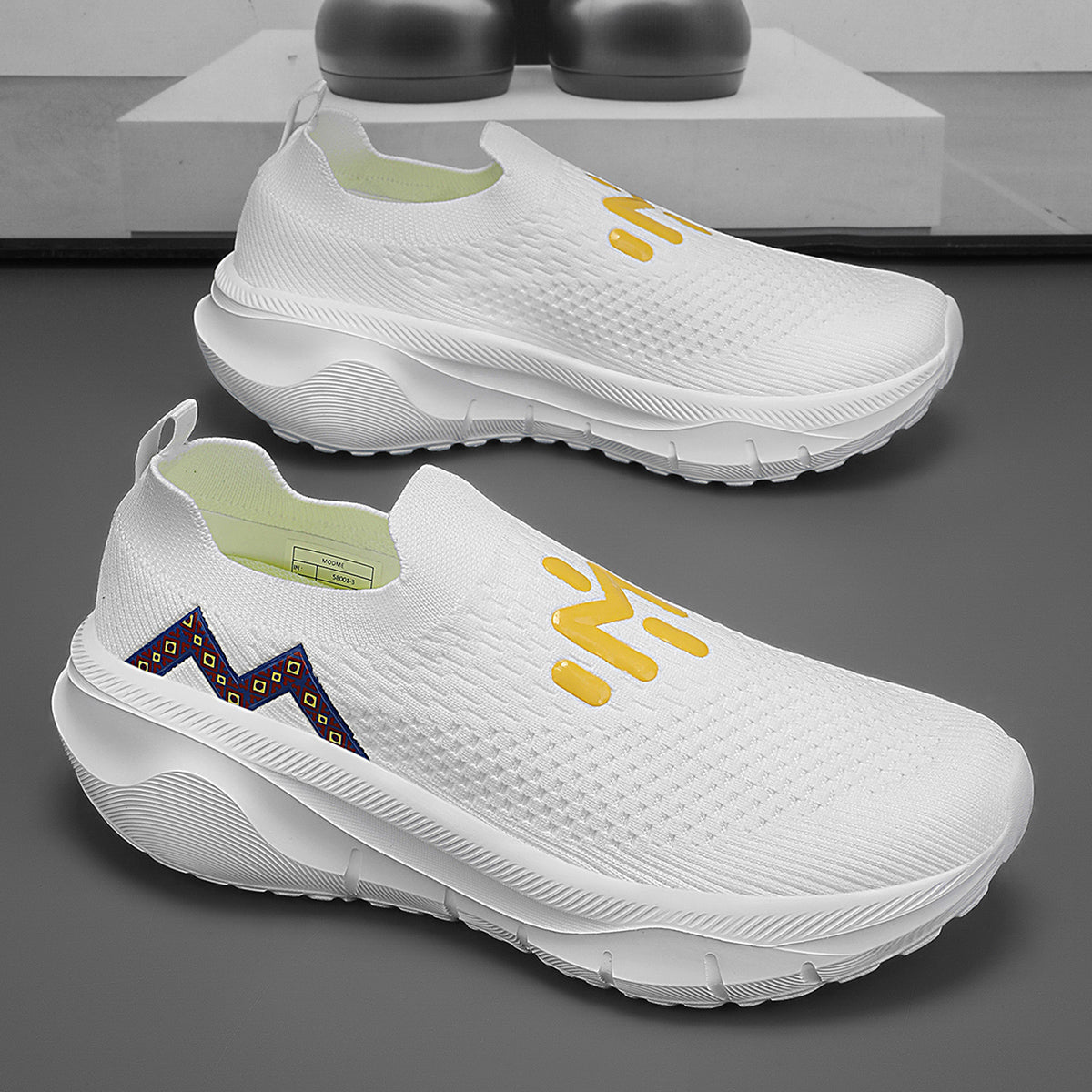 58001 New breathable walking sneakers