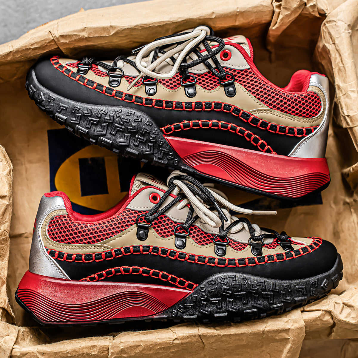 L18 Retro Hiking Shoes with Height Increase