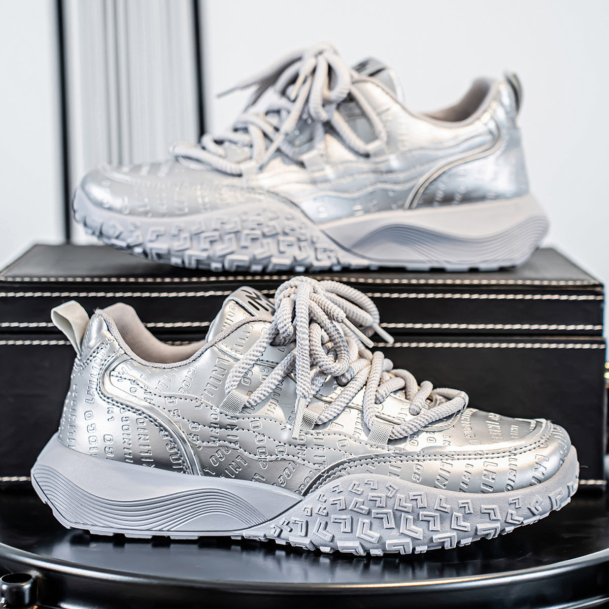 L16 Men's shoes with built-in height increase