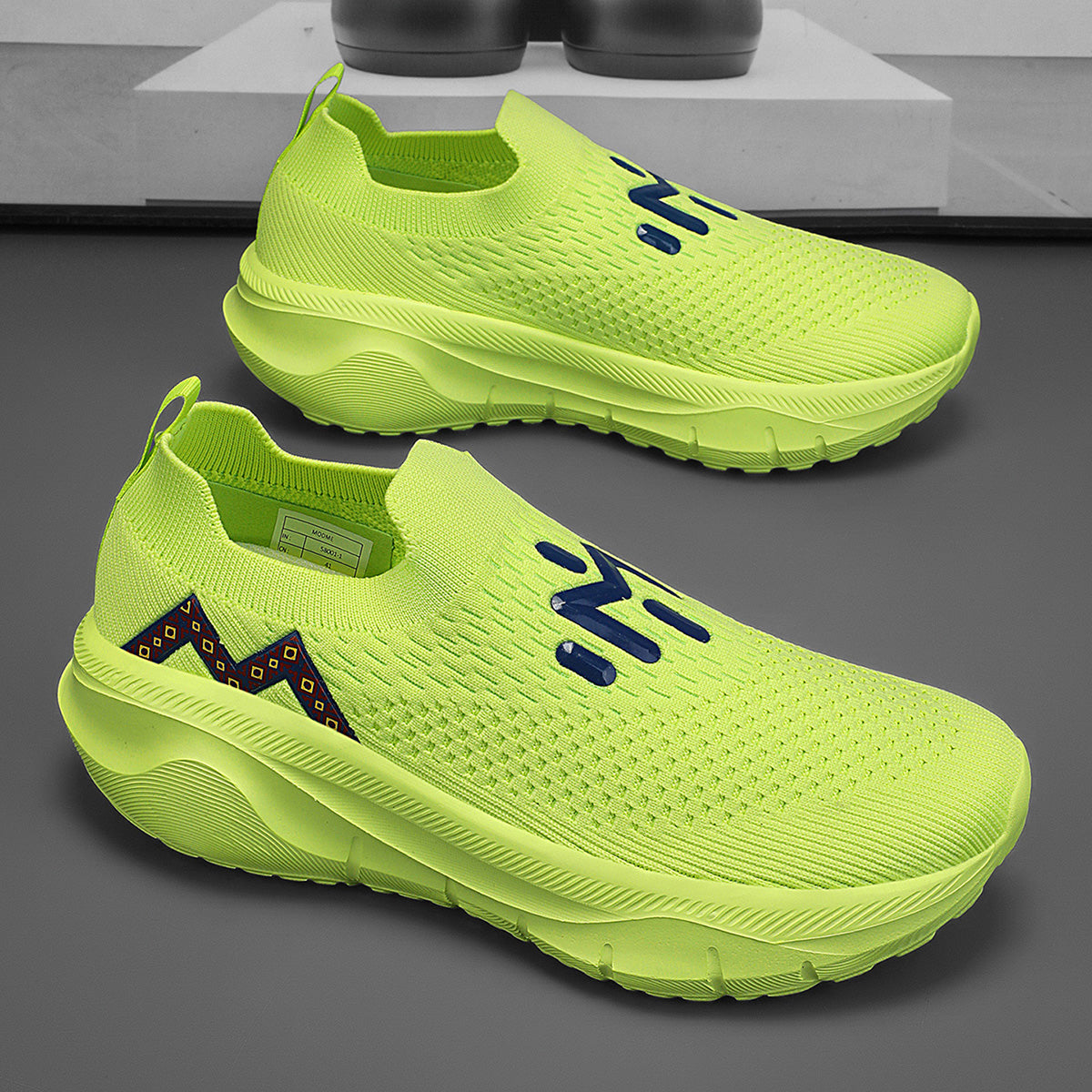 58001 New breathable walking sneakers