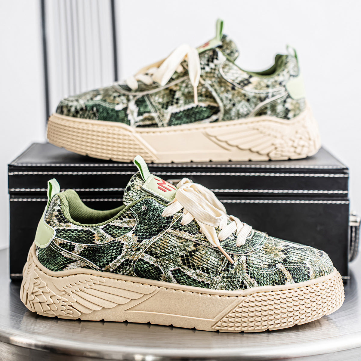 58026 Snake skin casual new style skate shoes
